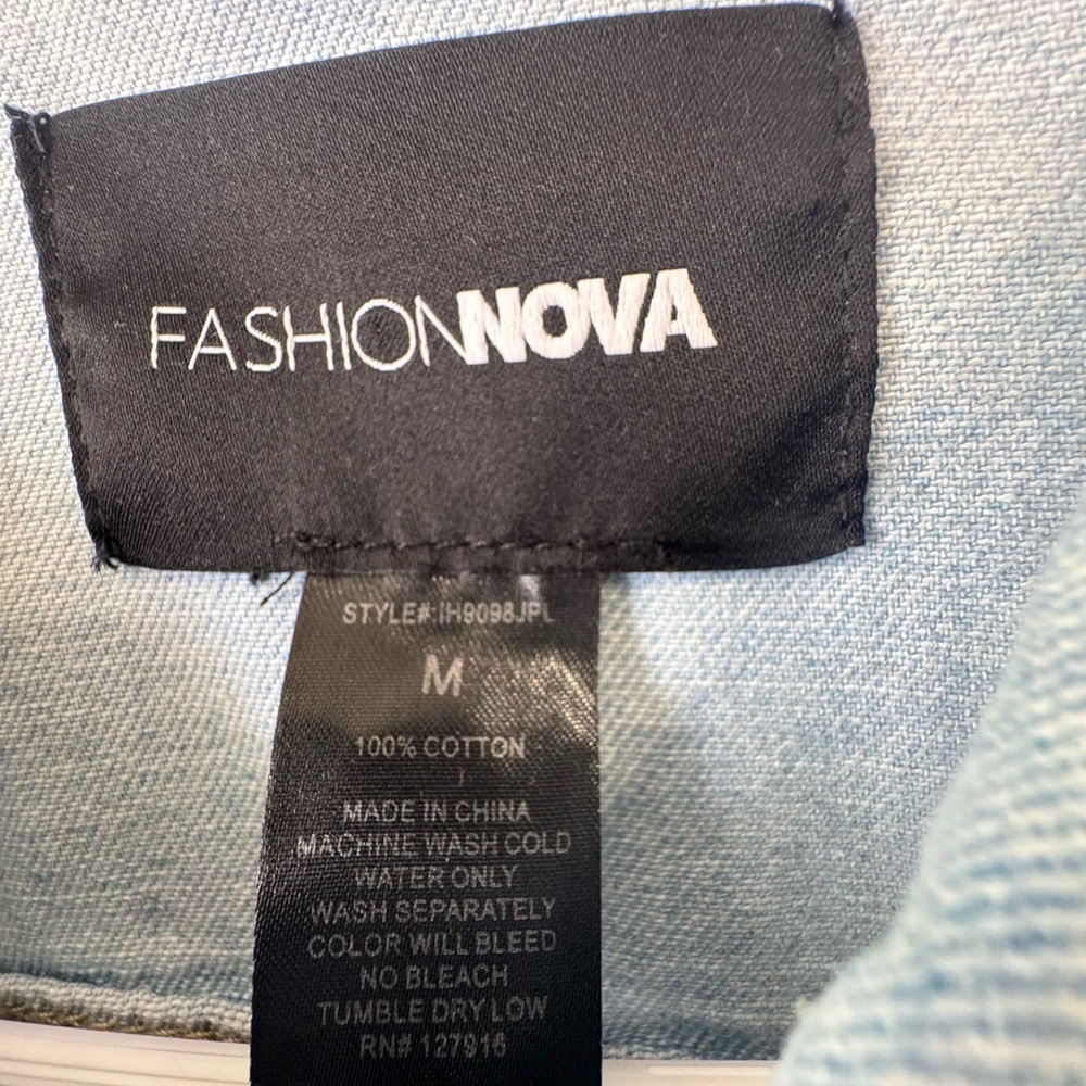 Fashion Nova Light Blue Denim Jacket - Picture 4 of 5